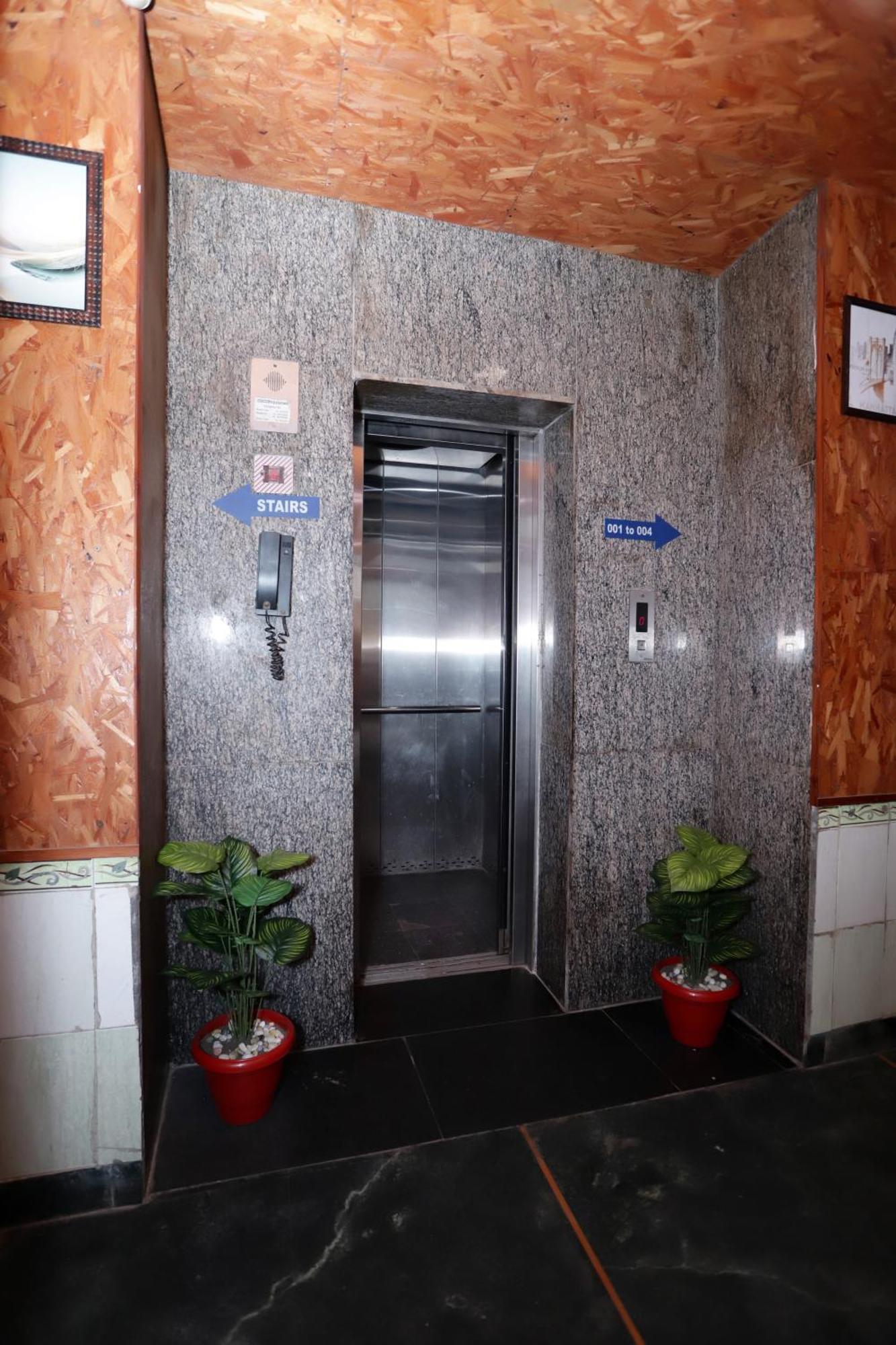 Hotel Warm Welcome - Noida Sector 51 Esterno foto